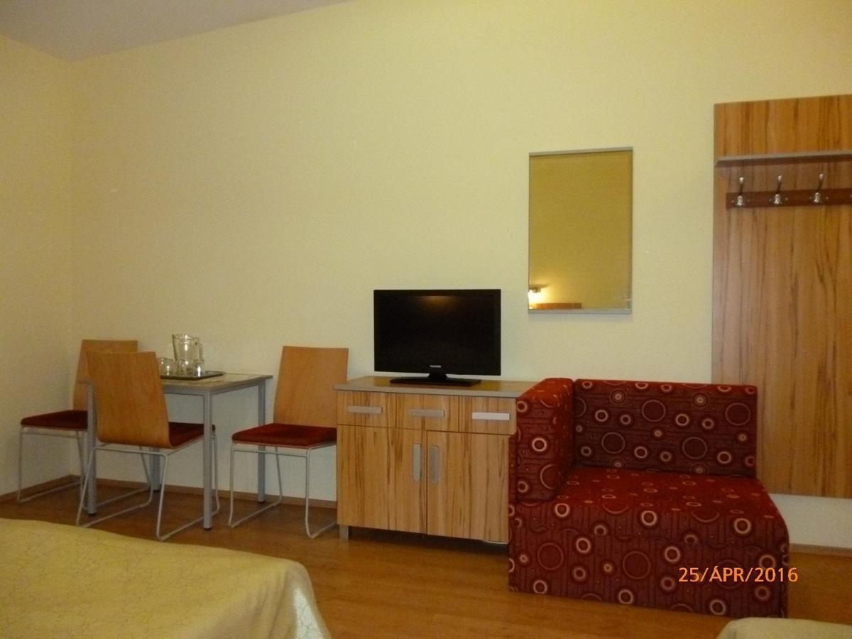 Bed & Breakfast Matrahazai Ueduelohaz *